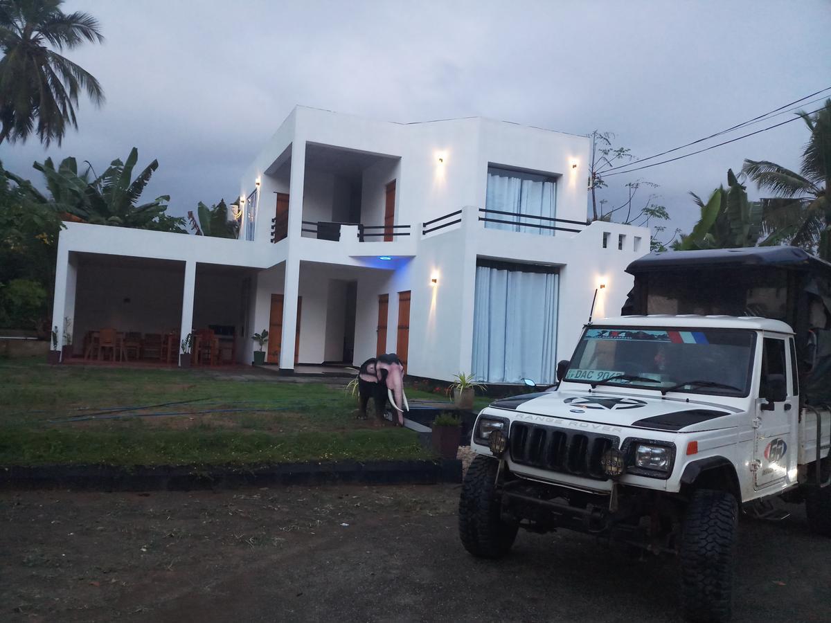 Cassia Udawalawe Hotel ภายนอก รูปภาพ